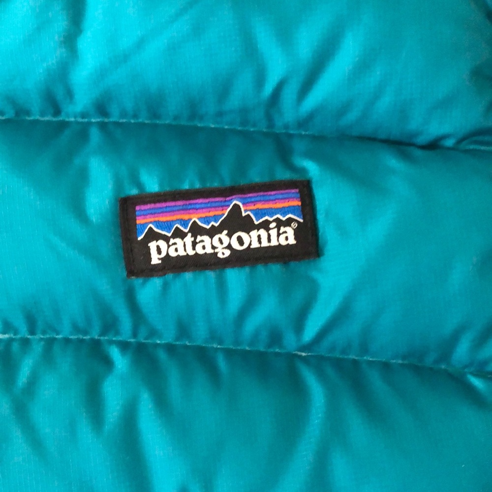 Girls Patagonia puffer vest. NWOT size M
